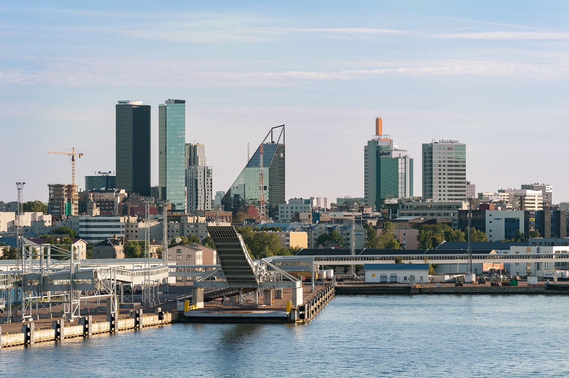 Estonia Airlines and Airports in Estonia